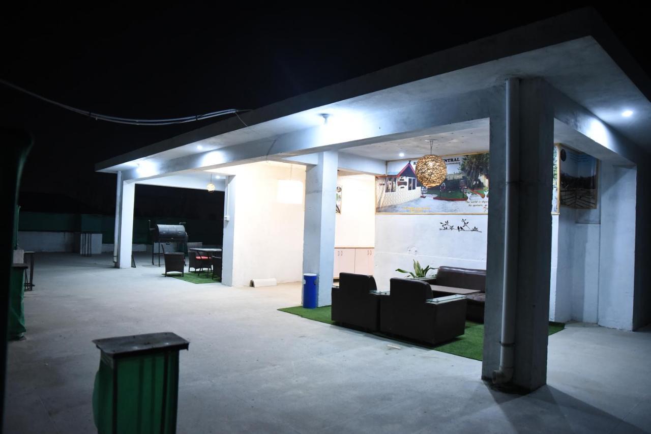 Republika Urban Apartamento Abbottabad Exterior foto