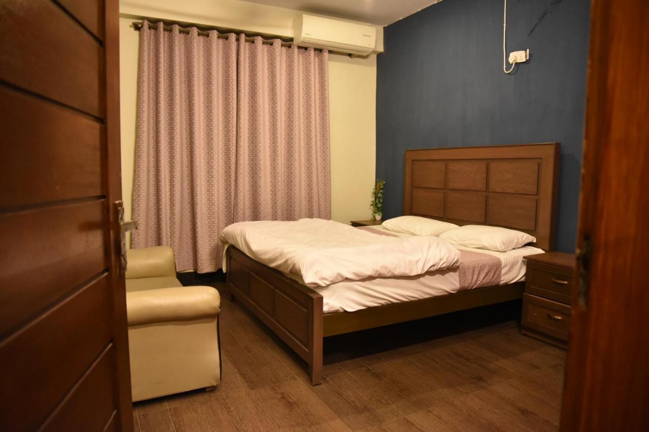 Republika Urban Apartamento Abbottabad Exterior foto