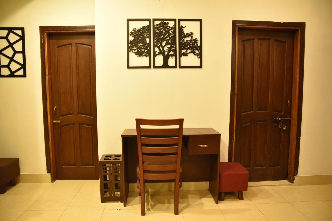 Republika Urban Apartamento Abbottabad Exterior foto
